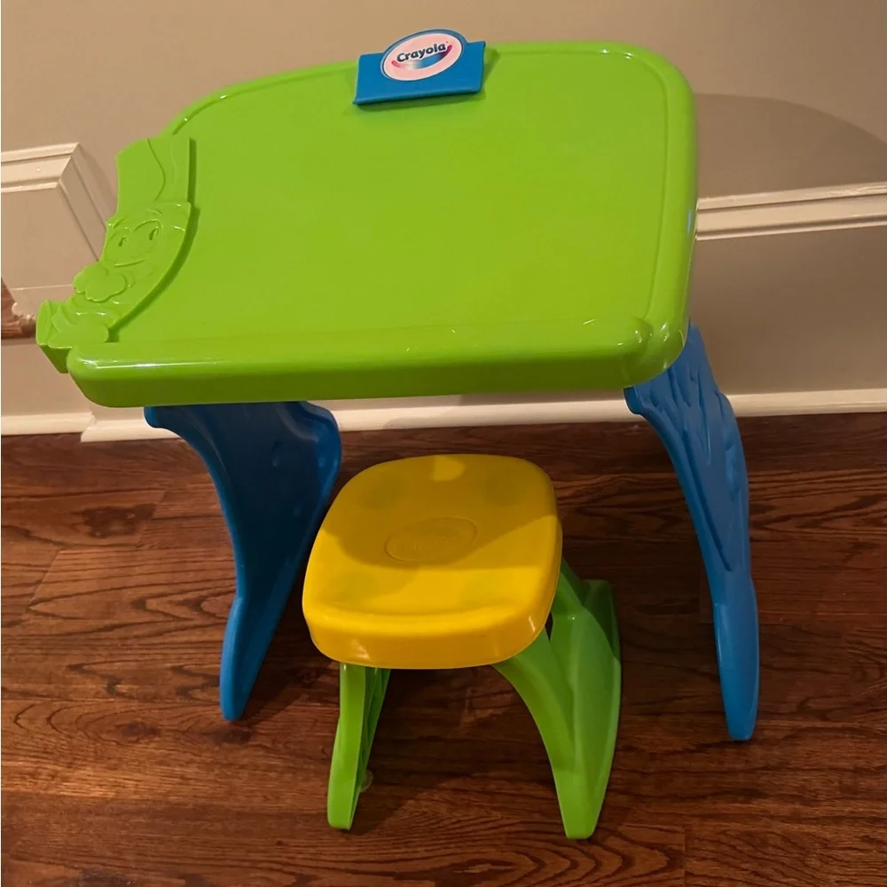 Crayola Green and Yellow Kids Desk Set